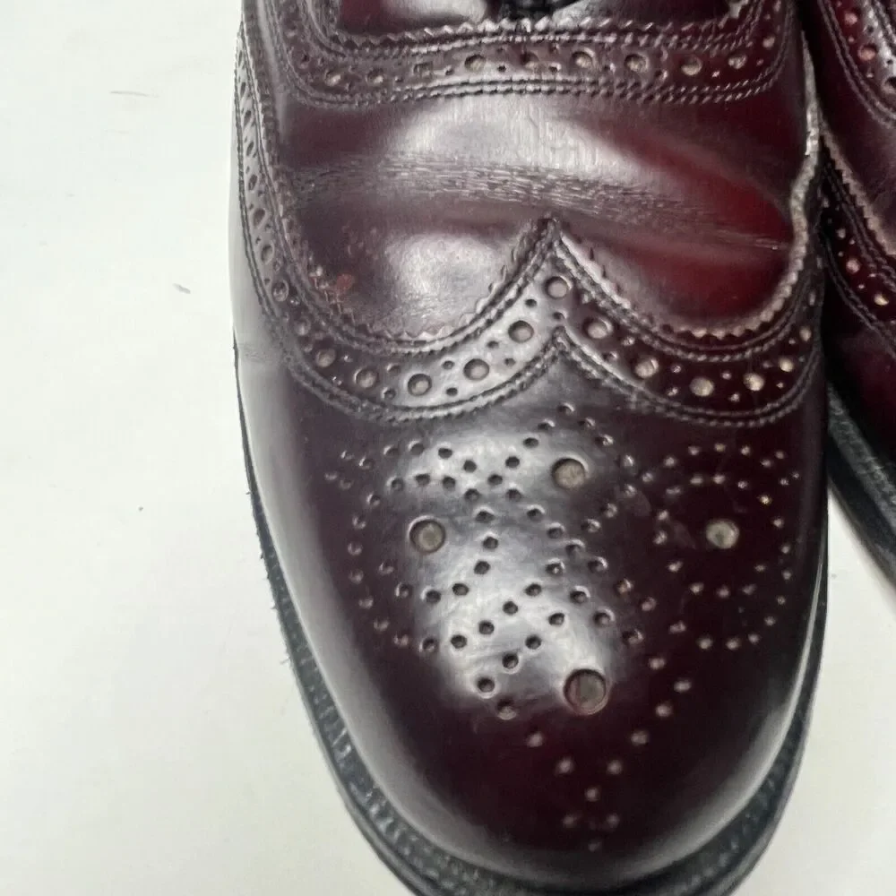 The Florsheim Shoe Burgundy Leather Full Brogue Dress Shoes Mens Size 6.5 D